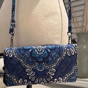 Vera Bradley Blue Patterned Women's card holder Bag
